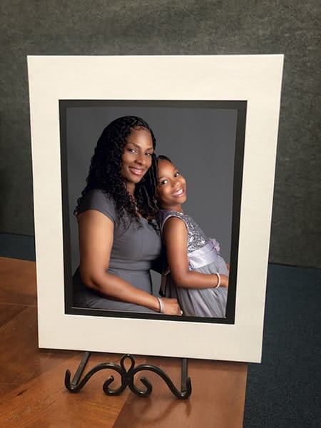 Mother's day matted portrait-min